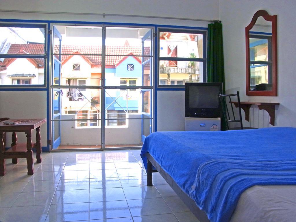 Niku Guesthouse Patong Εξωτερικό φωτογραφία