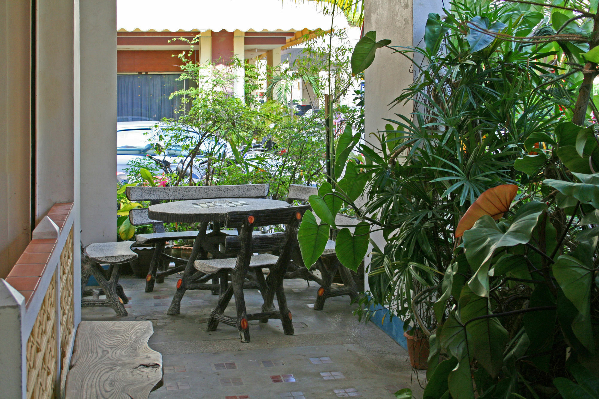 Niku Guesthouse Patong Εξωτερικό φωτογραφία