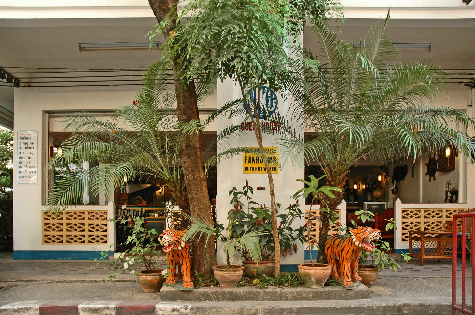 Niku Guesthouse Patong Εξωτερικό φωτογραφία