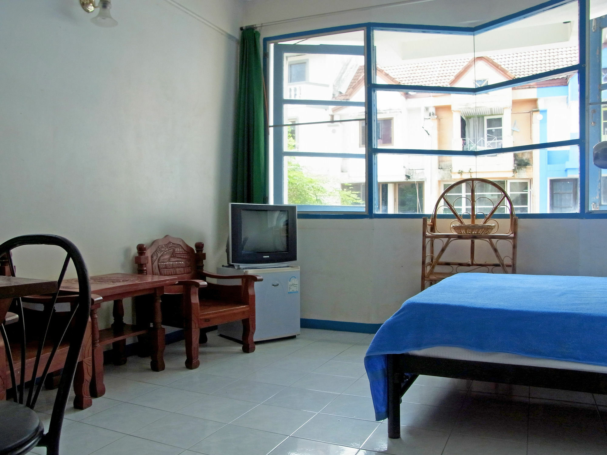 Niku Guesthouse Patong Εξωτερικό φωτογραφία